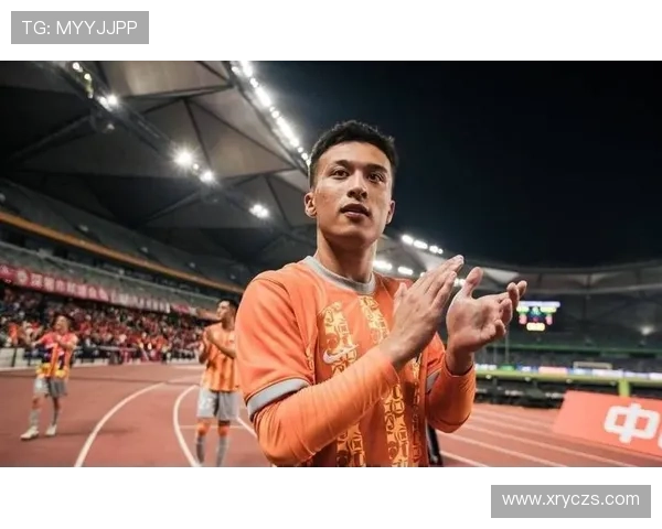 24岁日本足球明星崭露头角引发全球关注未来可期